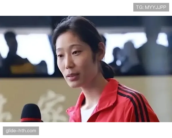 朱婷比赛结束第一件事竟然不是休息,是打开那个价比房还贵的包? 朱婷比赛结束第一件事竟然不是休息,是打开那个价比房还贵的包?
