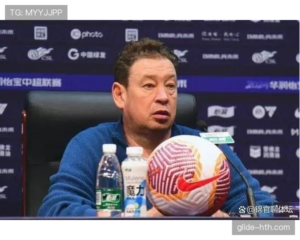 辱骂裁判为何直接红牌?规则如何界定不当言行 辱骂裁判为何直接红牌?规则如何界定不当言行